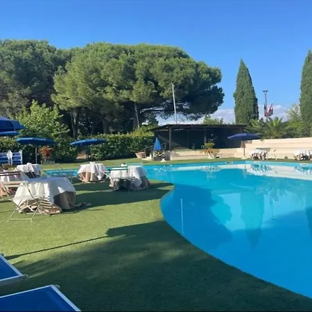 Travel Genius - Toscana Village * San Romano (Pisa)